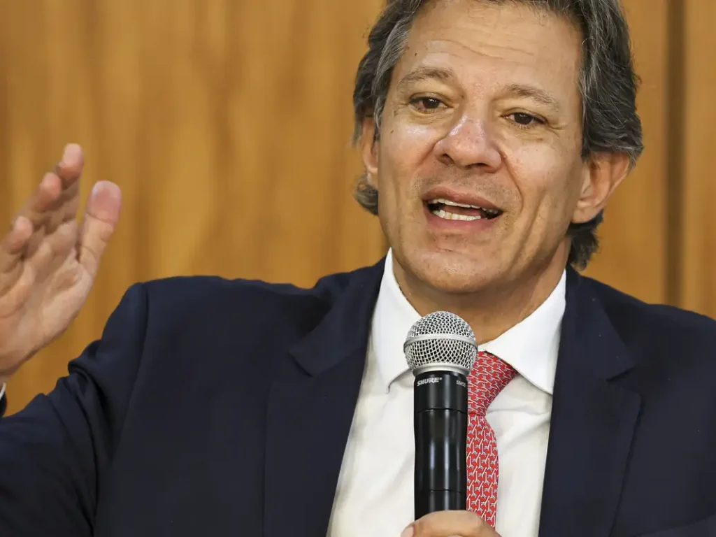 Pacote de corte de gastos será anunciado até terça, diz Haddad