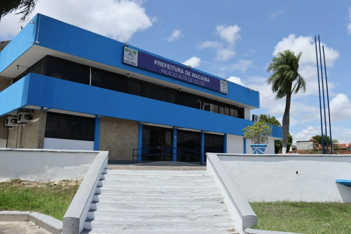 Prefeitura de Macaíba convoca professores aprovados em concurso público